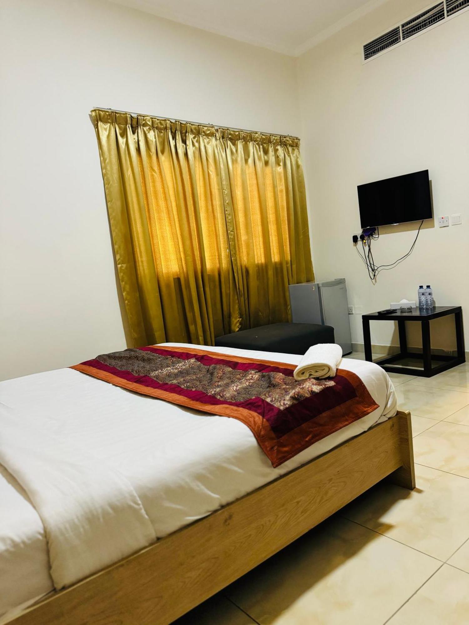 Al Hayat Suites Apartment Manama Extérieur photo